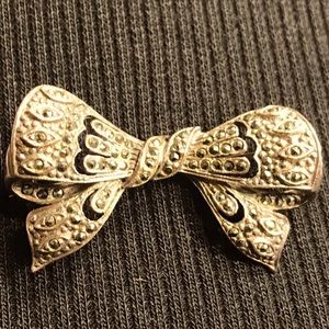 🔆 Sterling silver marcasite brooch